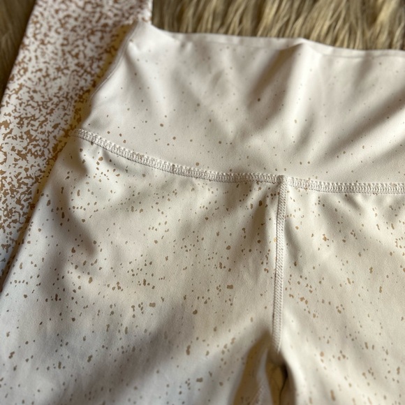 Buff Bunny White Speckled Leggings - Picture 2 of 8